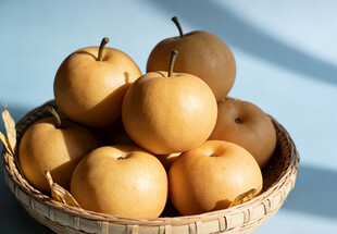 竹篮里的秋月梨