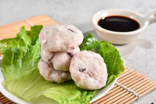 墨鱼丸 