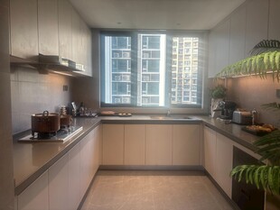 现代简约风格的温馨厨房