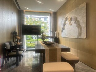 现代简约风客厅餐厅一角