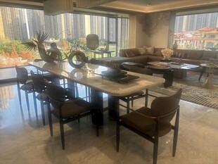 现代风格会议室桌椅布置