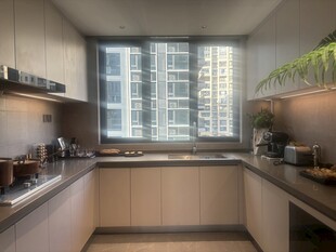 现代简约风格的温馨厨房