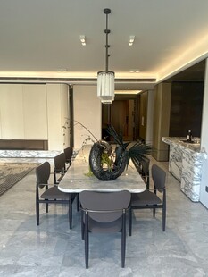 现代简约风格餐厅室内场景