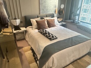 现代简约风格温馨卧室