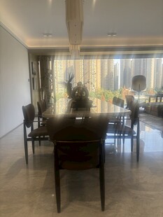 现代简约风格餐厅室内景