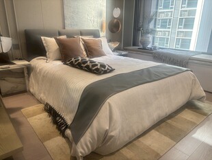 现代简约风格温馨卧室