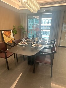 现代简约风格餐厅室内景