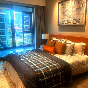 现代风格舒适卧室场景