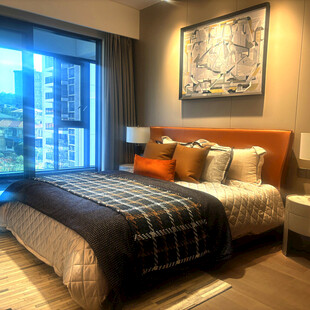 现代风格温馨卧室空间