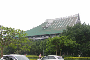 绿树环绕特色屋顶建筑 厦门大学