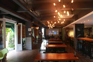 温馨复古风的室内休闲空间 厦门