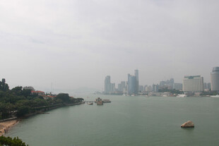 厦门滨海城市景观远眺