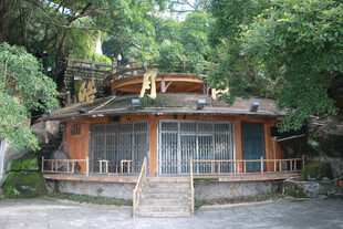 厦门鼓浪屿的古朴木质建筑