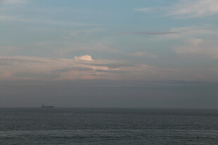 海上日落时分的宁静景象 鼓浪屿