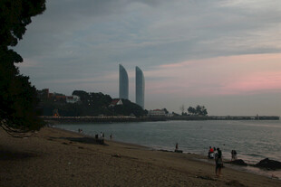 黄昏下的厦门城市风光