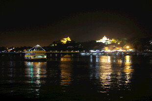 厦门 夜晚湖畔璀璨灯火景观