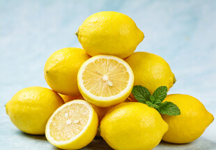 新鲜柠檬堆叠