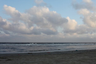 海边日落时分的美丽景致