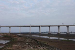 跨海大桥近景