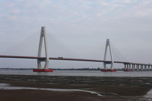 宏伟壮观的跨海大桥