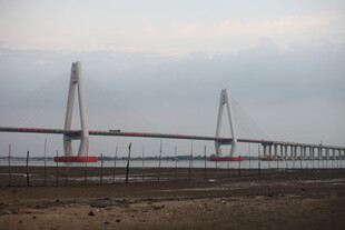 宏伟跨海大桥远景景观