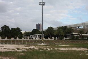 户外空旷场地及照明设施