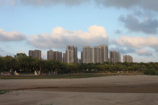 城市远景与开阔地面景观