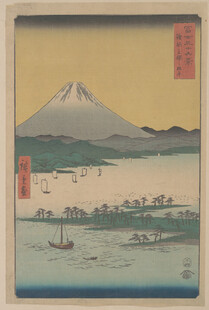 富士山景下的海上风光