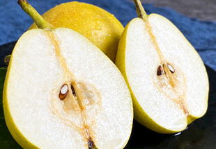 切开的香梨