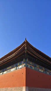 红墙古建筑一角