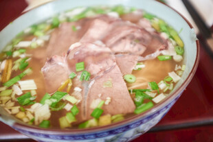 美味牛肉汤 鲜香诱人