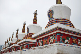 藏式白塔建筑景观