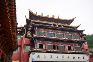 中式古建筑寺庙阁楼风貌