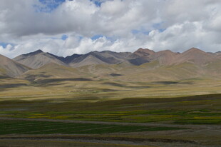 广袤高原山脉风光