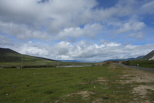 草原风光 蓝天白云下的美景
