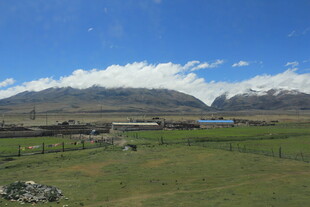 草原远山风光美景