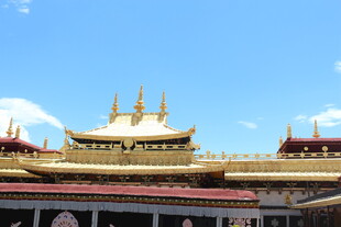 藏式风格寺庙建筑景观