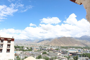 拉萨城市风光远眺