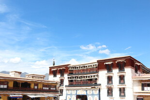 藏式风格建筑风光