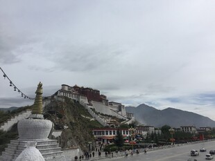 布达拉宫壮丽景观