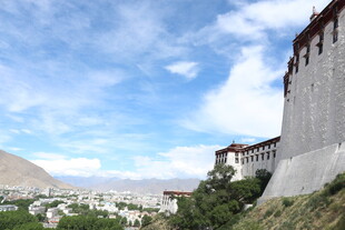 布达拉宫壮丽外景
