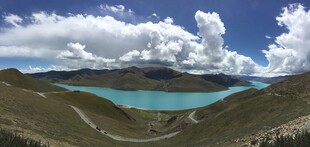 壮美高原湖泊风光