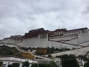 雄伟布达拉宫俯瞰景象