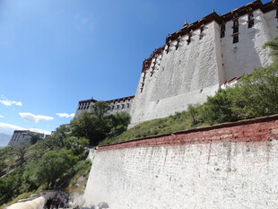 布达拉宫外墙风景