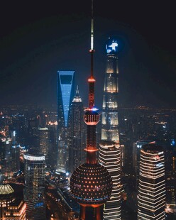 上海璀璨夜景摩天大楼群