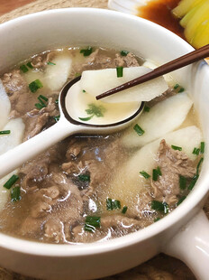 牛肉萝卜汤