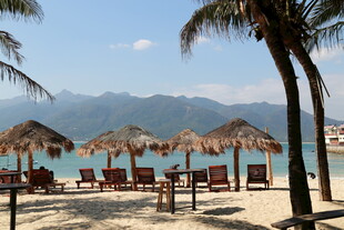 海滨度假胜地的惬意风光