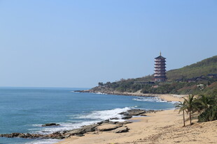 海滨古塔风景
