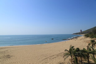 美丽海滨沙滩风光