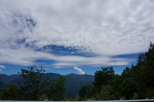 山间云景 远眺朦胧山峦